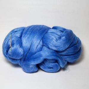 Merino Tencel wool top roving spinning Blue